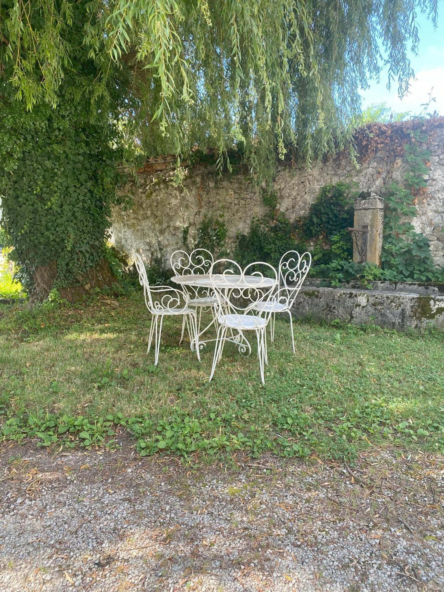 Chambres De La Ferme Du Brocey Crolles Exterior foto